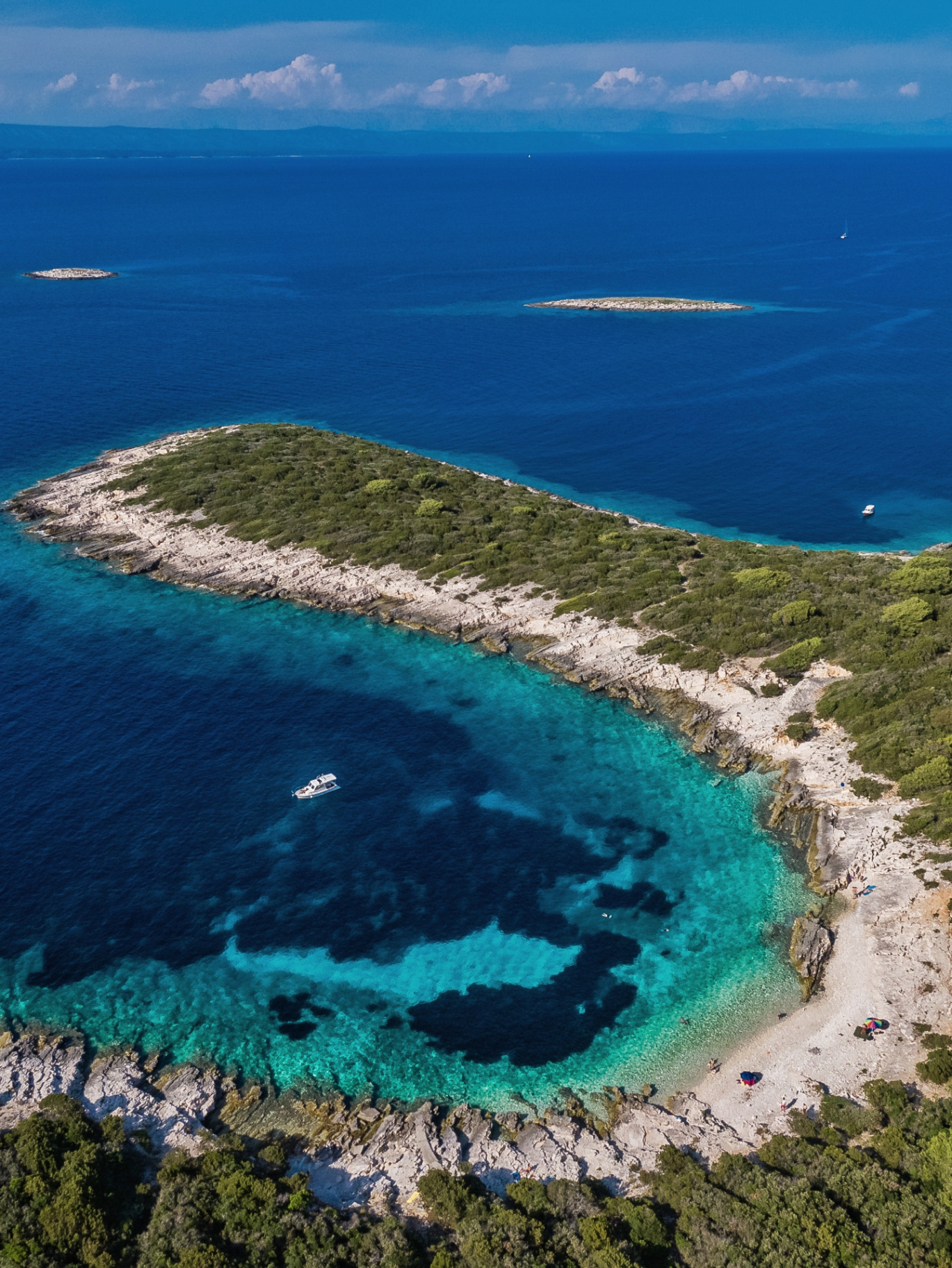 Islands within reach 3
